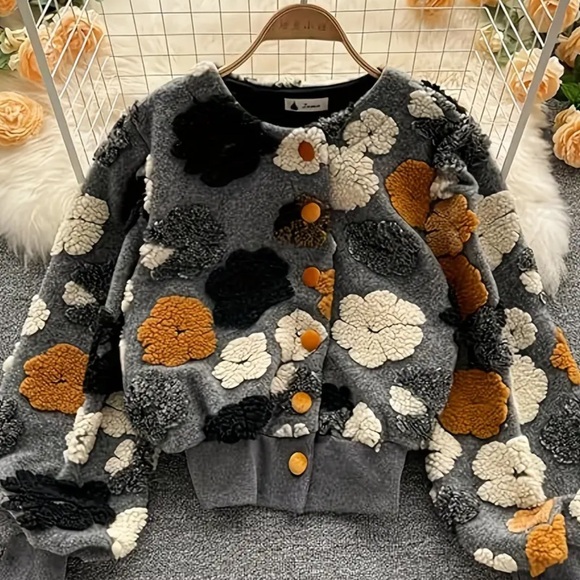 Boutique Jackets & Blazers - Woman’s flower jacket